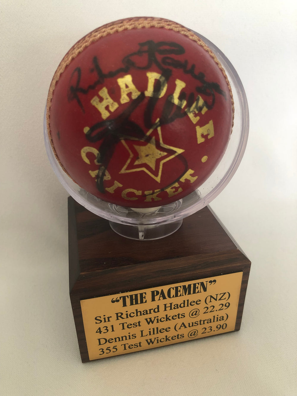 Mounted 'Trophy' cricket ball "The Pacemen"